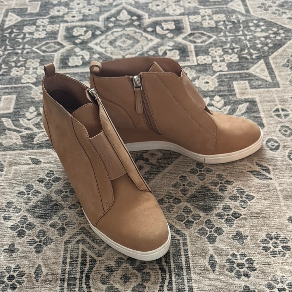 Women's Tan Ankle Boots